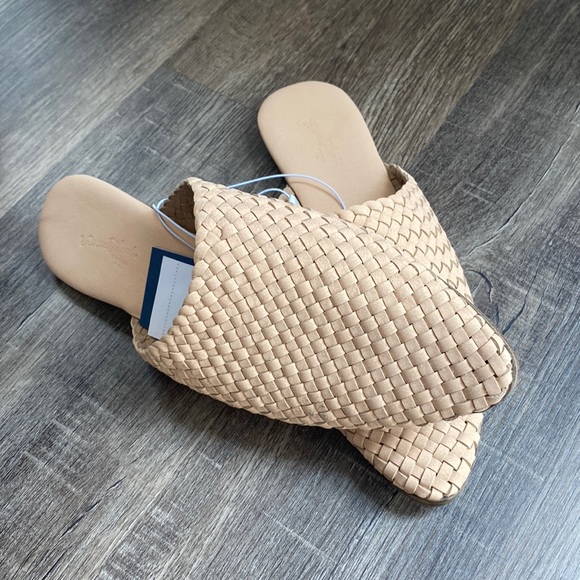 Women’s slip on shoes size 8 - Picture 2 of 5